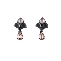 Pearl Gemstone Cluster Clip Earrings - E565