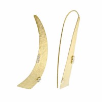 Gold diamond hammered crescent hoop earrings in 316L steel - E795