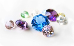 April's birthstone - colorful diamonds