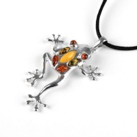 2017 Professional Factory direct sell Amber Large Frog Stainless Steel Necklace
